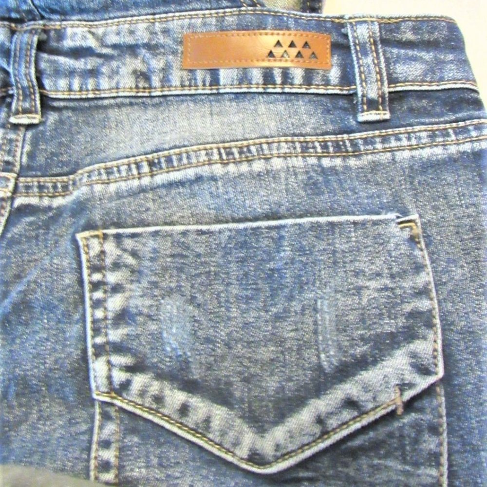 Blizzard Blue Distressed/Destroyed Overalls - Picture 11 of 15